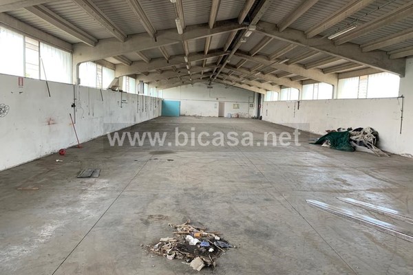 whatsapp image 2022-09-02 at 17.16.02 (1) - capannone Pesaro (PU) CENTRO CITTA, VILLA FASTIGI 