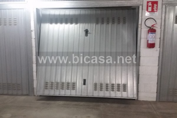 20211011_110111 - Garage Box auto Posto auto Pesaro (PU) CENTRO CITTA, CELLETTA 